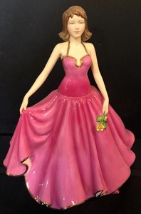 Royal Doulton Pretty Ladies Figurine (HN5380)