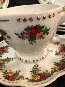 Royal Albert Hand Decorated Old Country Roses Golden Pearl Dishes