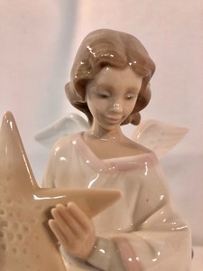 Lladro Angel Holding a Star