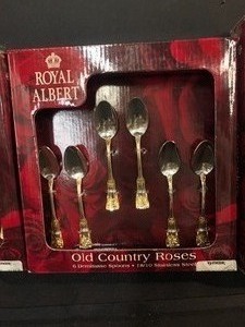 Royal Albert Old Country Roses Small Flatware