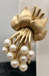 Crown Trifari Pearl with Gold Accents Brooch and Earrings