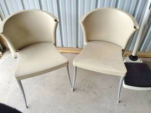lot 10 image: UPDATED1128 Retails New $700 - Lot Of 2 High Quality Contempory MCM Style Westinnielsen Azuza Guest Side Armless Plastic Stacking Indoor Outdoor Chairs - Great Condition