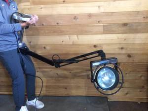 lot 7 image: WOW Retails Used $900 Medical Veterinarian Steris Amsco EXAMINER 10&nbspCeiling Mount&nbspSurgical Minor Surgery Exam Light Swing Arm - Super Condition