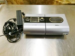lot 48 image: WOW MSRP $1000 ResMed S9 AutoSet wH5i Humidifier CPAP and BiPAP Machine - Great Working Condition