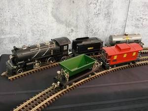 lot 13 image: Lionel Pre-War Celebration Series Train Set
