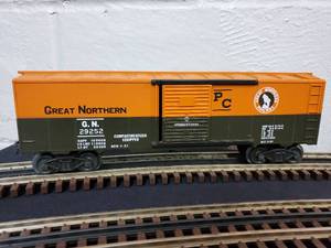 lot 46 image: Williams Classic Freight Great Northern Box Car No. 5