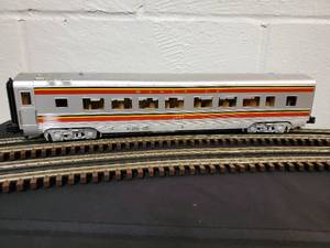 lot 49 image: Rail King 3-Rail Santa Fe Streamlined Coach Car 30-67059