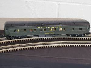 lot 61 image: K-Line 3-Rail Alluminated Pullman Prairie Creek Sleeper Car K4400-0005