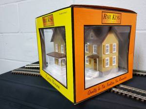 lot 103 image: Rail King Train Accessory Farm House NEW