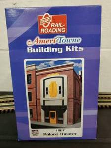lot 127 image: Ameri-Towne Train Accessory Building Kits Palace Theater #867 New