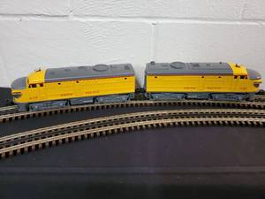 lot 146 image: Lionel 3-Rail Union Pacific FA-2 ALCO AA Diesel Engine Power Unit 1-18119