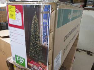 2C 7 Pre-Lit Brinkley Pine Chris...