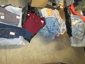 Y Huge Lot of Womans & Girls Cl...