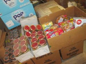 V (2) Cases of Cookies & Cream Po...