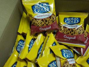 Case of 104 bags Rold Gold Heartzel...