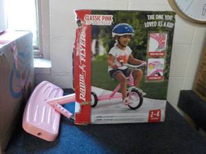 Classic Pink Radio Flyer Tricycle -...