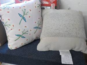 2 16 square pillows...