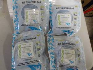 lot of 4 Invitamin air purifying ba...