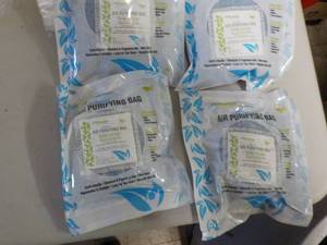 lot of 4 Invitamin air purifying ba...