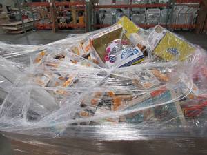 lot 301 image: WHOLESALE MIXED PALLET OF MISCELLANEOUS TOYS, GAMES AND MORE