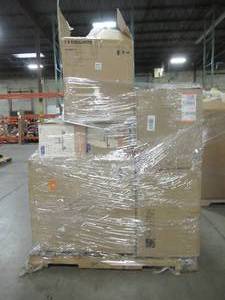 lot 303 image: WHOLESALE MIXED PALLET OF MISCELLANEOUS LIGHTING FIXTURES AND FANS