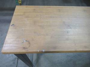 lot 601 image: Gladiator 66.5 in. W x 39 in. H x 20 in. D Hardwood Top Workbench GAWB66HWGG