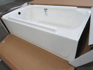 lot 107 image: Bootz Mauicast 60 in. Left Drain Rectangular Alcove Soaking Bathtub in White, 011-3345-00 - Enamel Damage on LH Top By Tile Flange.