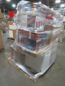 lot 124 image: WHOLESALE MIXED PALLET OF MISCELLANEOUS CHRISTMAS AIR BLOWN DECORATIONS, LIGHTS AND MORE