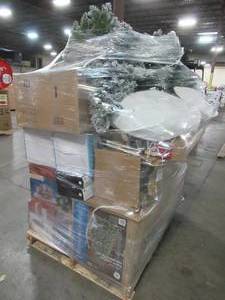 lot 125 image: WHOLESALE MIXED PALLET OF MISCELLANEOUS INDOOROUTDOOR CHRISTMAS DECORATIONS AND MORE