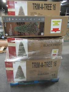 lot 126 image: WHOLESALE MIXED PALLET OF MISCELLANEOUS CHRISTMAS TREES