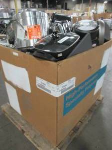 lot 132 image: WHOLESALE MIXED PALLET OF MISCELLANEOUS POTS, PANS, COOKING UTENSILS AND MORE