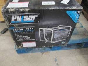 lot 6 image: 3,5003,000-Watt Gasoline Powered R...