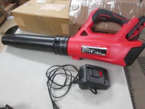 lot 26 image: Truett 20 V Leaf Jet Blower open bo...