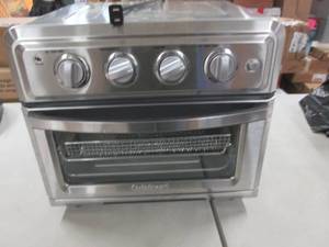 lot 34 image: Cuisinart TOA-60 Convection Toaster...