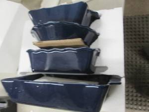 lot 74 image: Chefs Mark Stoneware Bakeware Set ...
