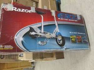lot 80 image: Razor E300 24V Electric Scooter  ...