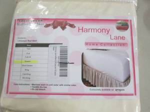 lot 103 image: Harmony Lane Queen Ruffled Bed Skir...