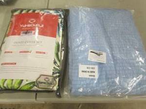 lot 134 image: 2 Queen Duvet Cover Sets...