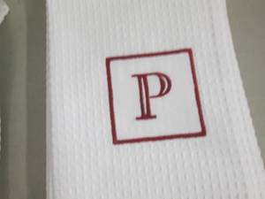 lot 148 image: 4 P Monogrammed 20x30 inch Cotton...