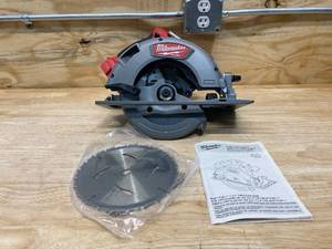 M18 FUEL 18-Volt Lithium-Ion Brushless Cordless 7-14 in. Circular Saw (Tool-Only)