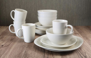 THOMAS POTTERY Quadro 16-Piece Casual Off white Ceramic Dinnerware Set (Service for 4)