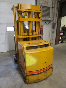 ALLIS CHALMERS FORK LIFT W ORDER PICKER PLATFORM
