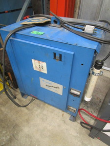 24 VOLT FORK LIFT BATTERY CHARGER