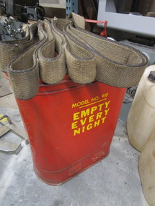 LIFT STRAPS AND OILY WASTE CONTAINER