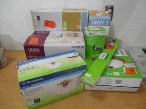 lot 13 image: (6) ASSORTED LIGHT FIXTURES