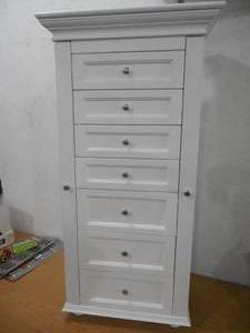 lot 27 image: Hampton Harbor White Jewelry Armoire