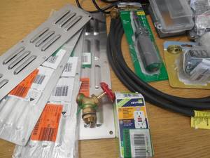 lot 29 image: HARDWARE LOT