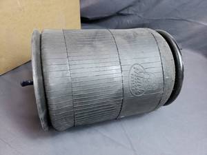 lot 6 image: Mack Parts Air Spring 20910892