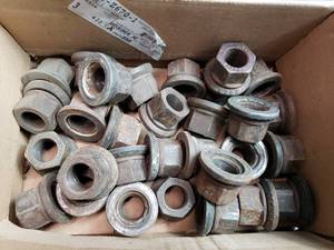 lot 31 image: Box of Used Lug Nuts