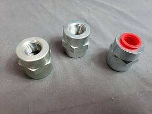 lot 63 image: Eaton Hydraulic Adapters